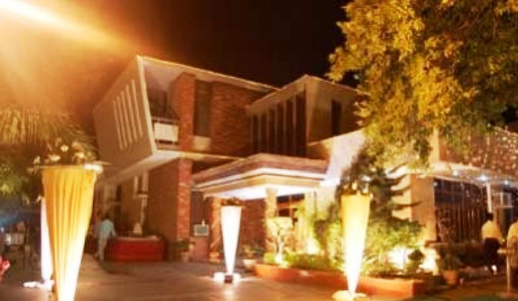 Hotel Kings Retreat Patiāla Extérieur photo